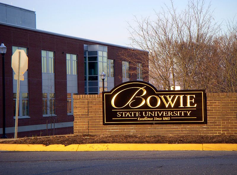 800px-Bowie_State_University_Gateway